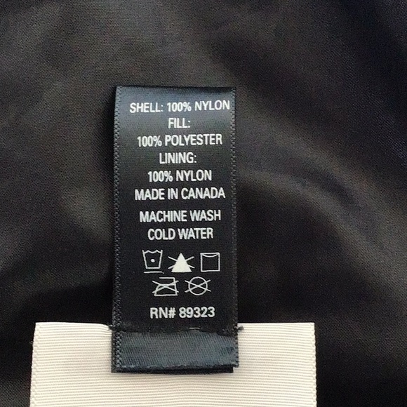 ROOTS PUFFER VEST  2006 OLYMPIC VEST SIZE MEDIUM - Picture 16 of 16